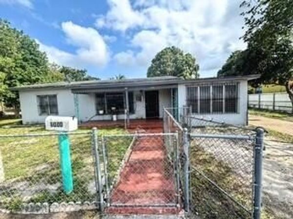 1000 NW 118th Street, Miami, FL 33168