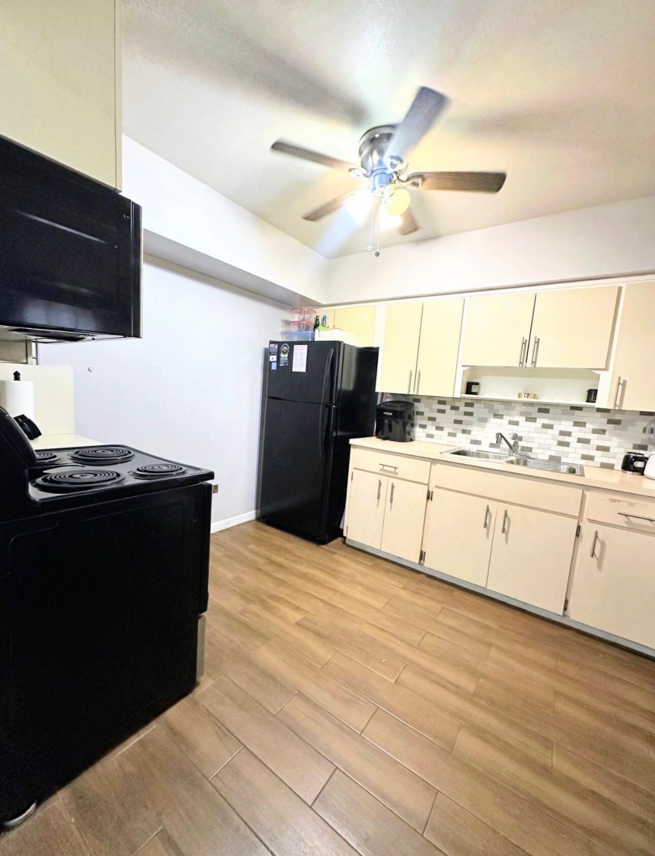 1000 NW 118th Street, Miami, FL 33168 Photo