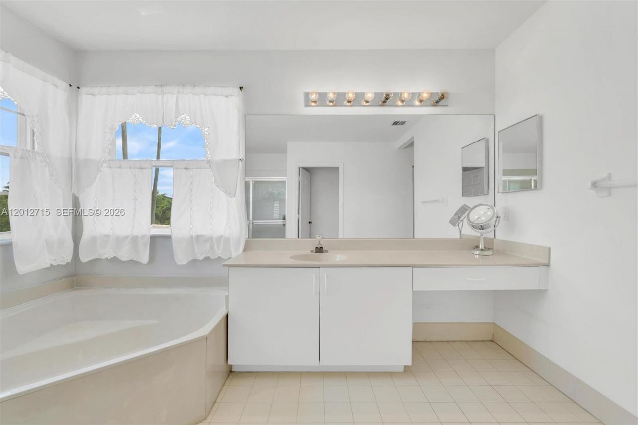 18081 SW 33rd St, Miramar, FL 33029 Photo