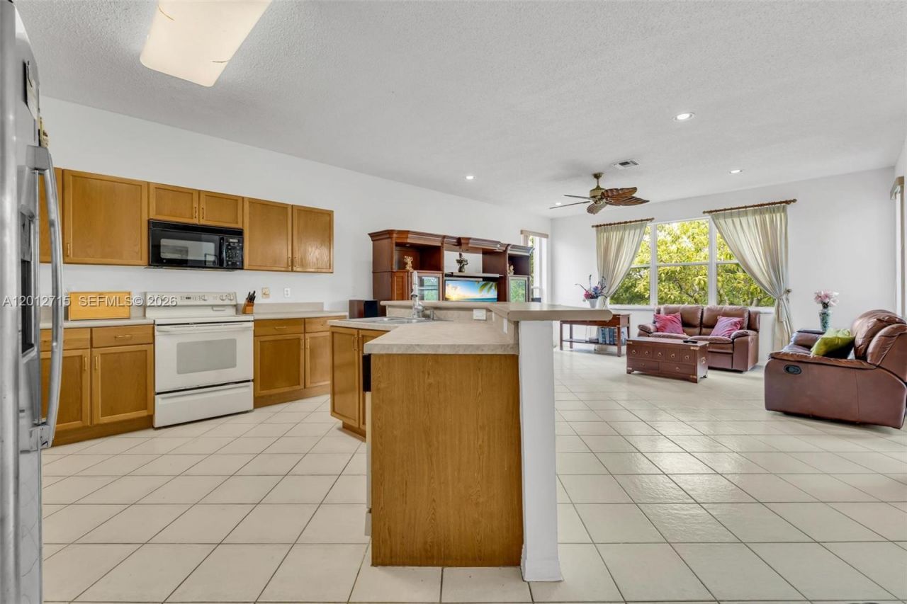 18081 SW 33rd St, Miramar, FL 33029 Photo