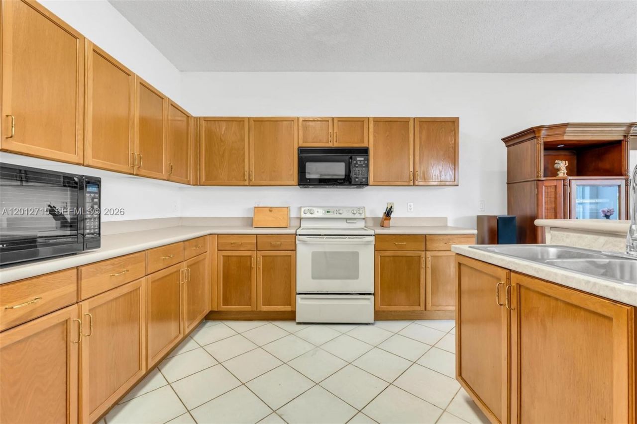 18081 SW 33rd St, Miramar, FL 33029 Photo