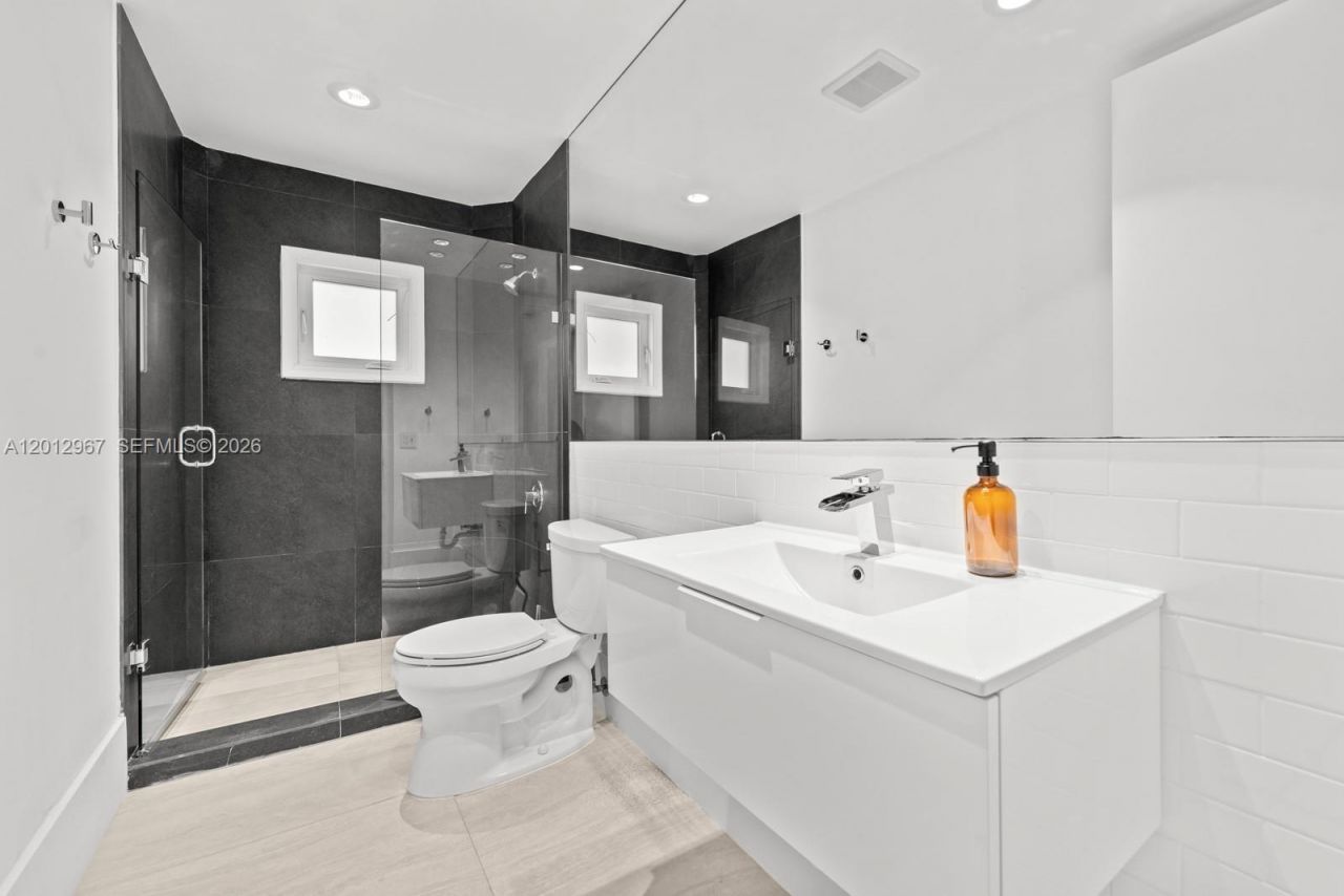 1830 Chucunantah Rd , Unit ., Miami, FL 33133 Photo