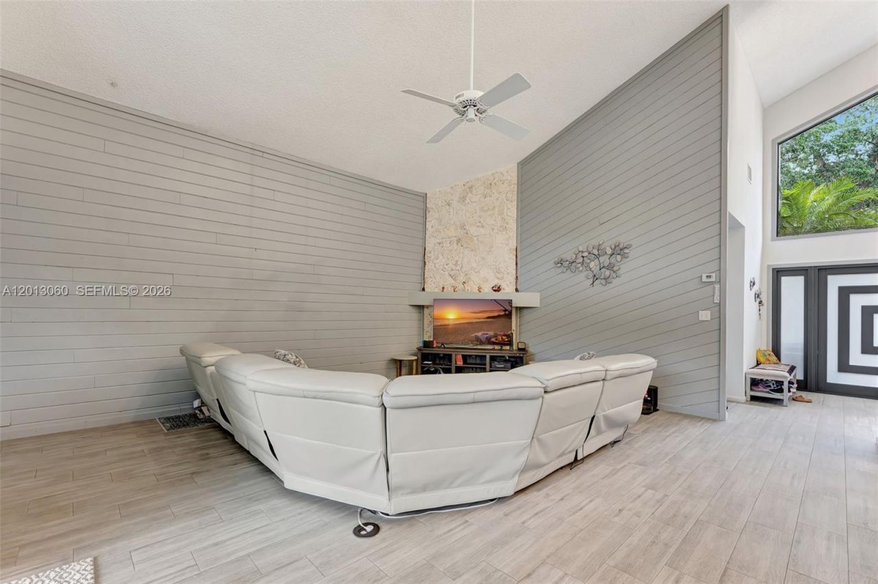 10325 NW 6th St, Coral Springs, FL 33071 Photo