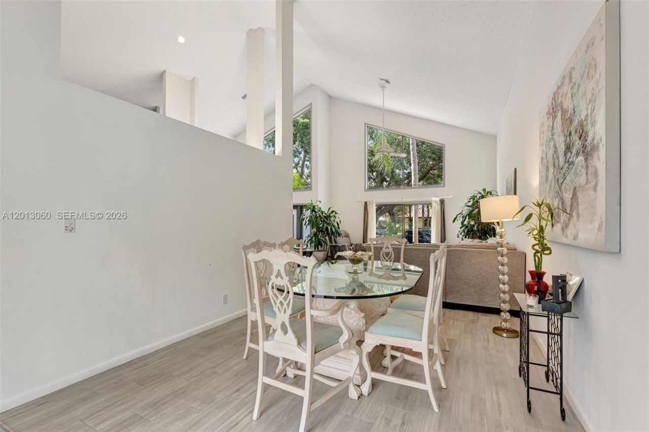 10325 NW 6th St, Coral Springs, FL 33071 Photo