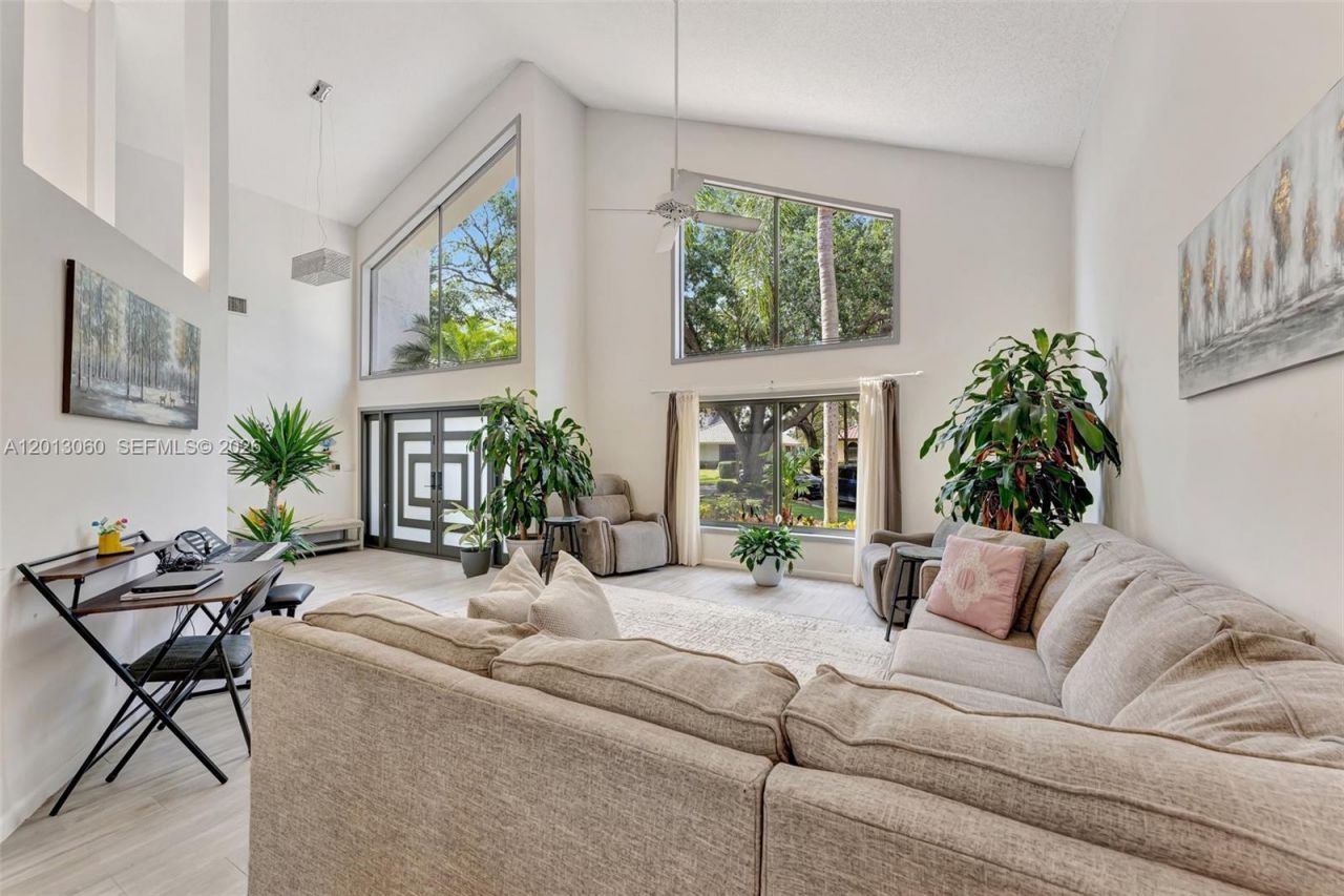 10325 NW 6th St, Coral Springs, FL 33071 Photo