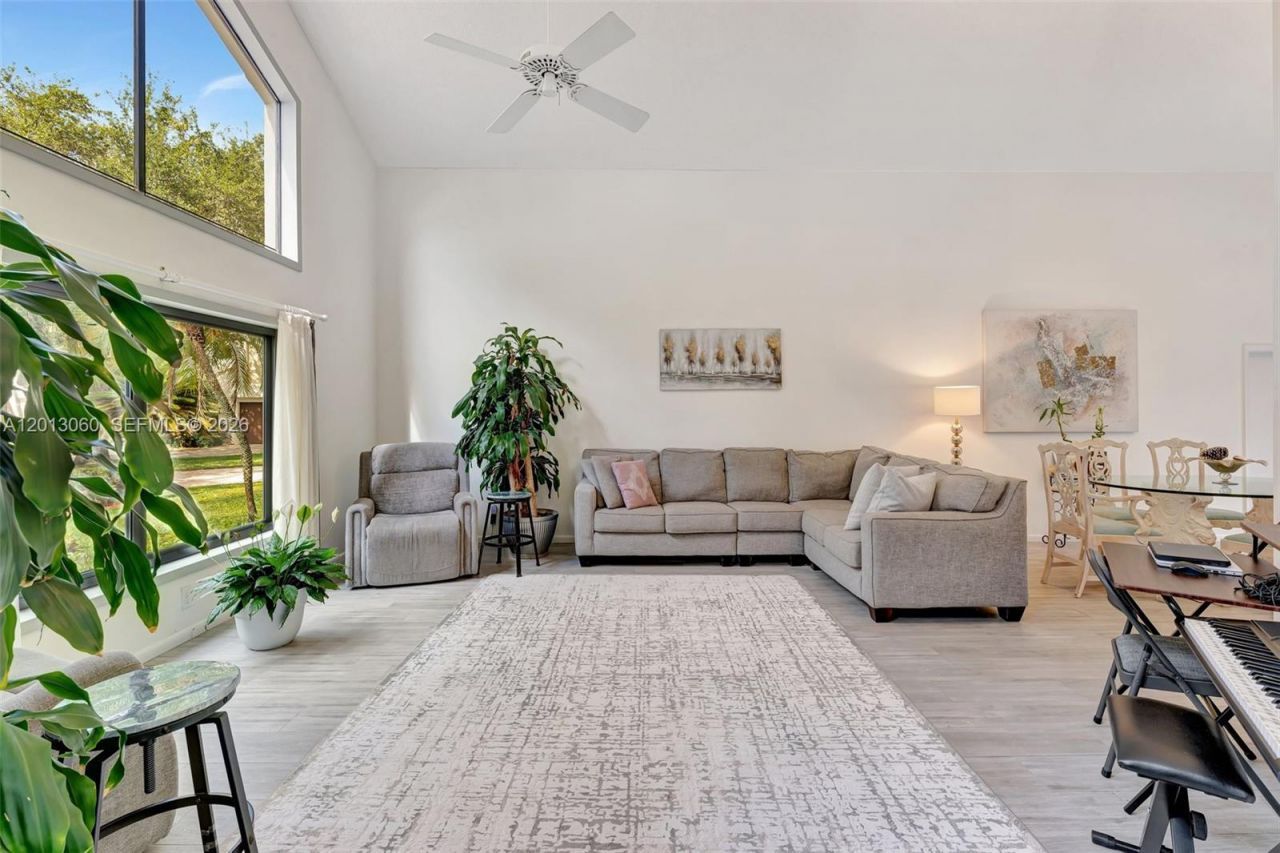 10325 NW 6th St, Coral Springs, FL 33071 Photo