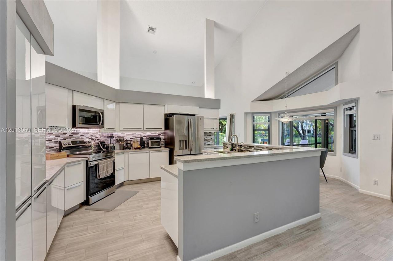 10325 NW 6th St, Coral Springs, FL 33071 Photo