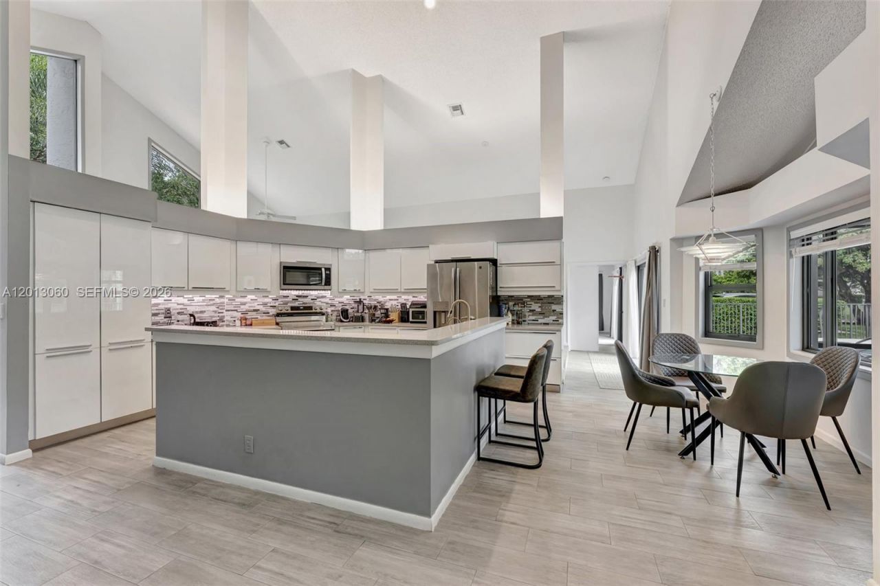10325 NW 6th St, Coral Springs, FL 33071 Photo