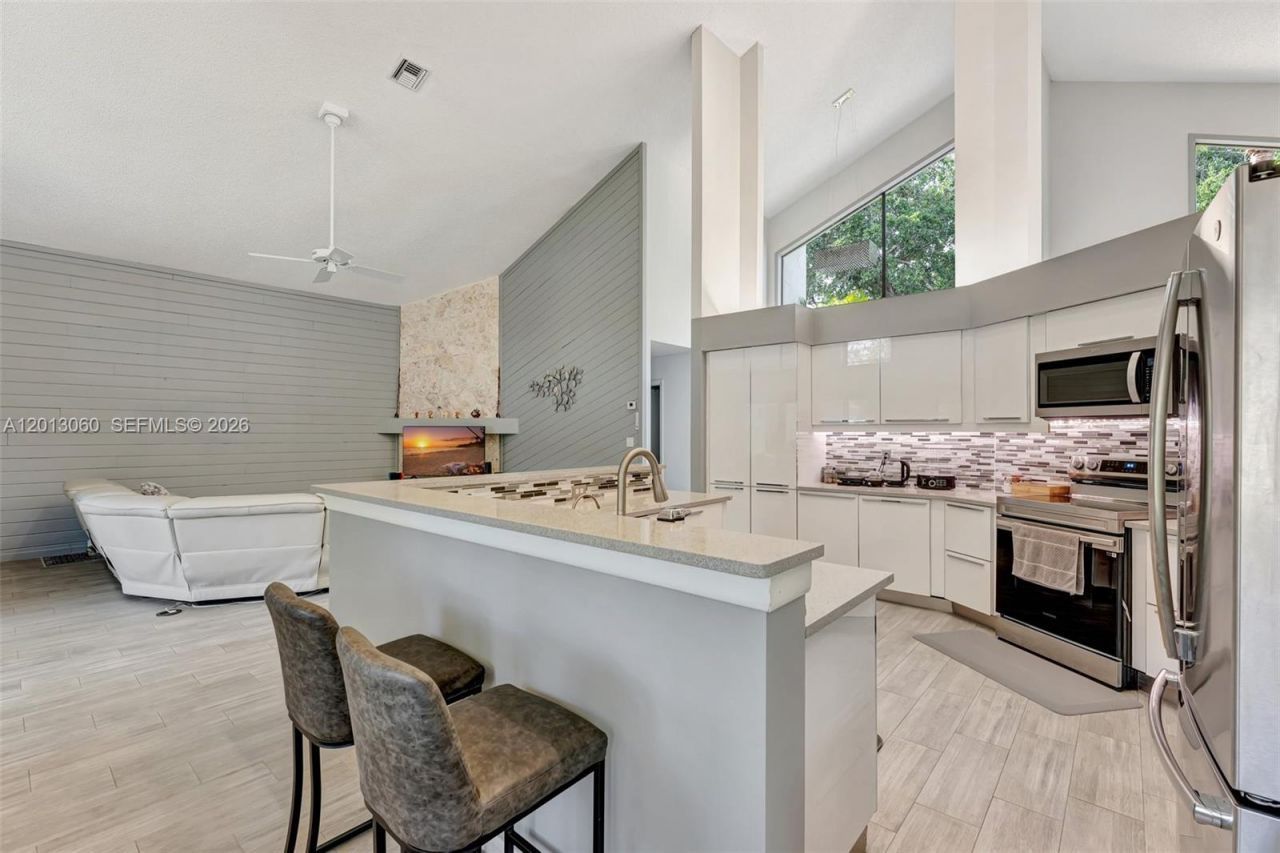 10325 NW 6th St, Coral Springs, FL 33071 Photo