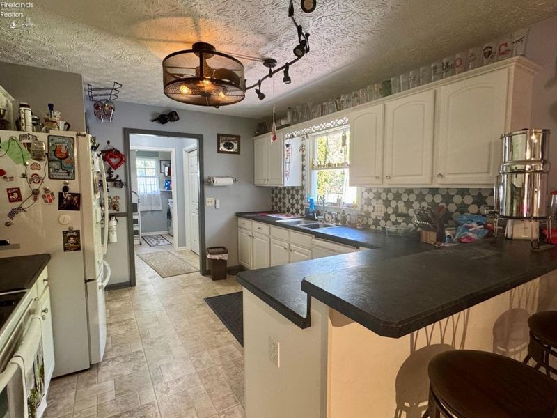 743 Dogwood Lane, Vermilion, OH 44089 Photo 10
