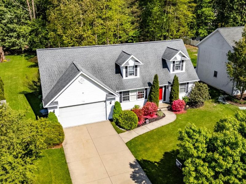 743 Dogwood Lane, Vermilion, OH 44089 Photo 3