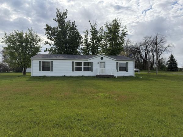 14750 S 600 W , Wanatah, IN 46390