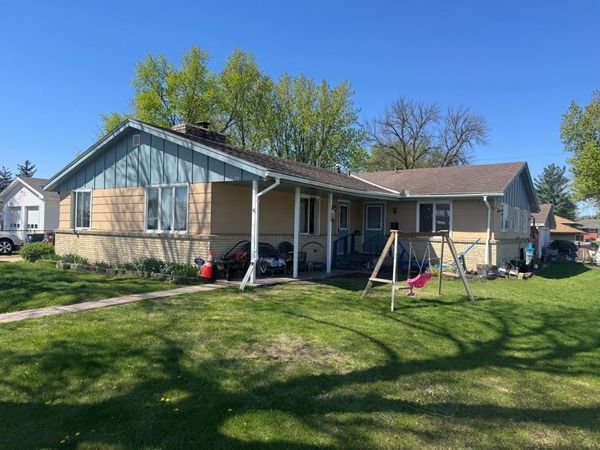 1000 8th Street , Farmington, MN 55024