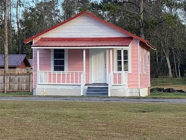 4144 Herring Avenue, Marianna, FL 32448