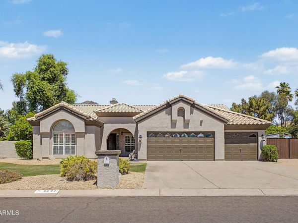 5542 W Saguaro Park Lane, Glendale, AZ 85310