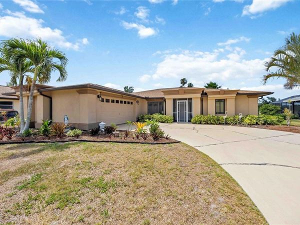 816 S GONDOLA DRIVE , VENICE, FL 34293