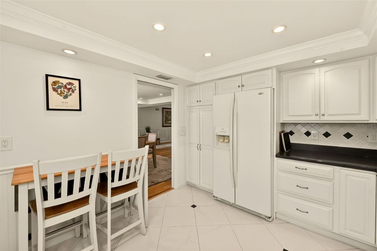 131 Bluff View Drive , Unit 401, Belleair Bluffs, FL 33770 Photo