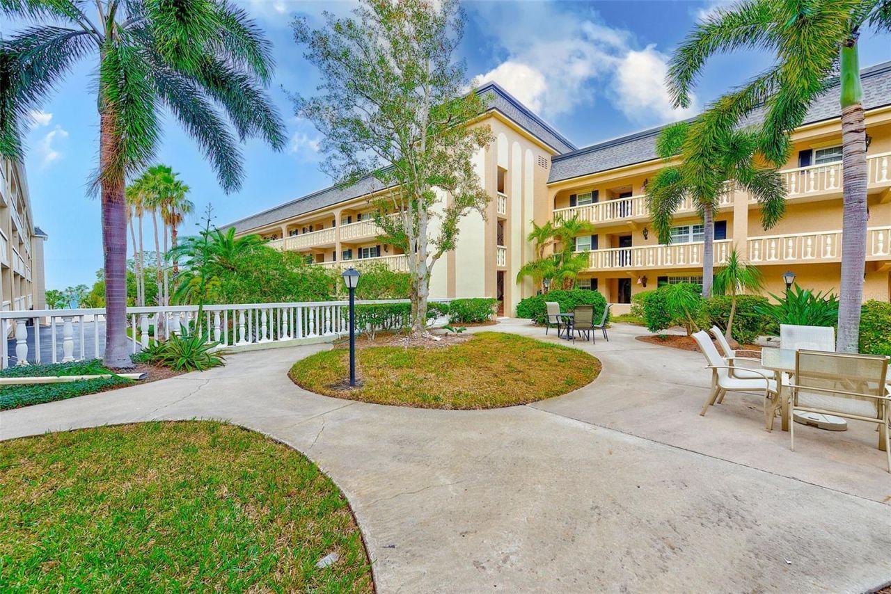 131 Bluff View Drive , Unit 401, Belleair Bluffs, FL 33770 Photo