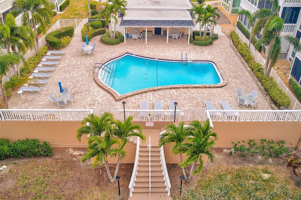 131 Bluff View Drive , Unit 401, Belleair Bluffs, FL 33770 Photo
