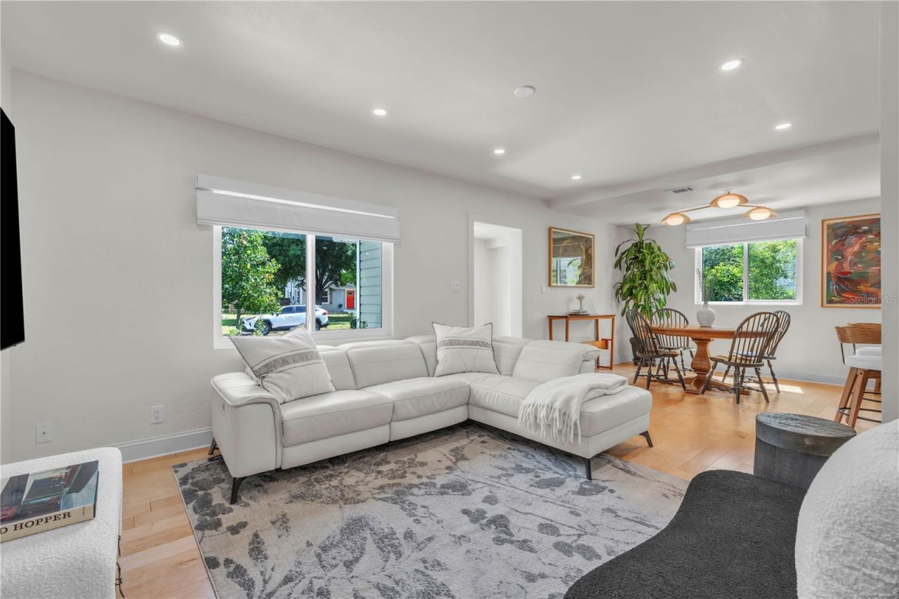 735 40th Avenue N, Saint Petersburg, FL 33703 Photo
