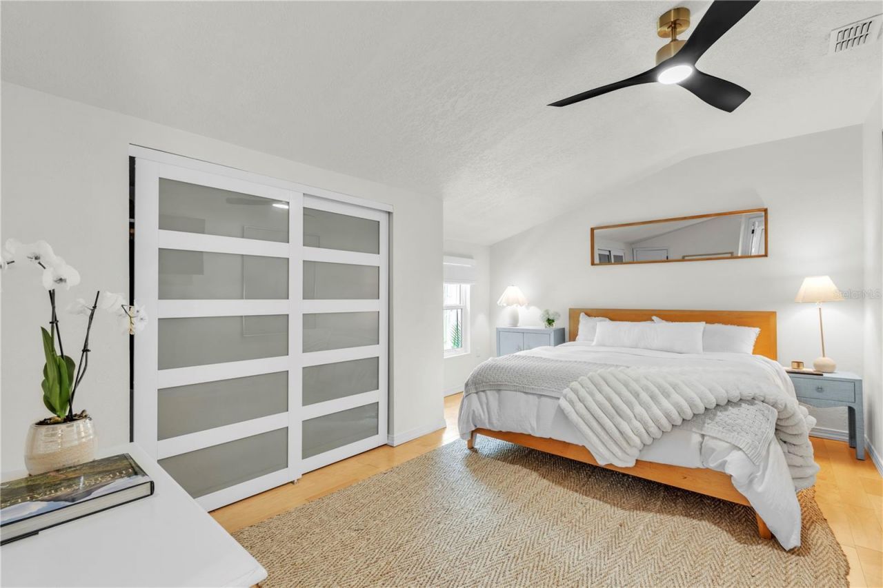 735 40th Avenue N, Saint Petersburg, FL 33703 Photo
