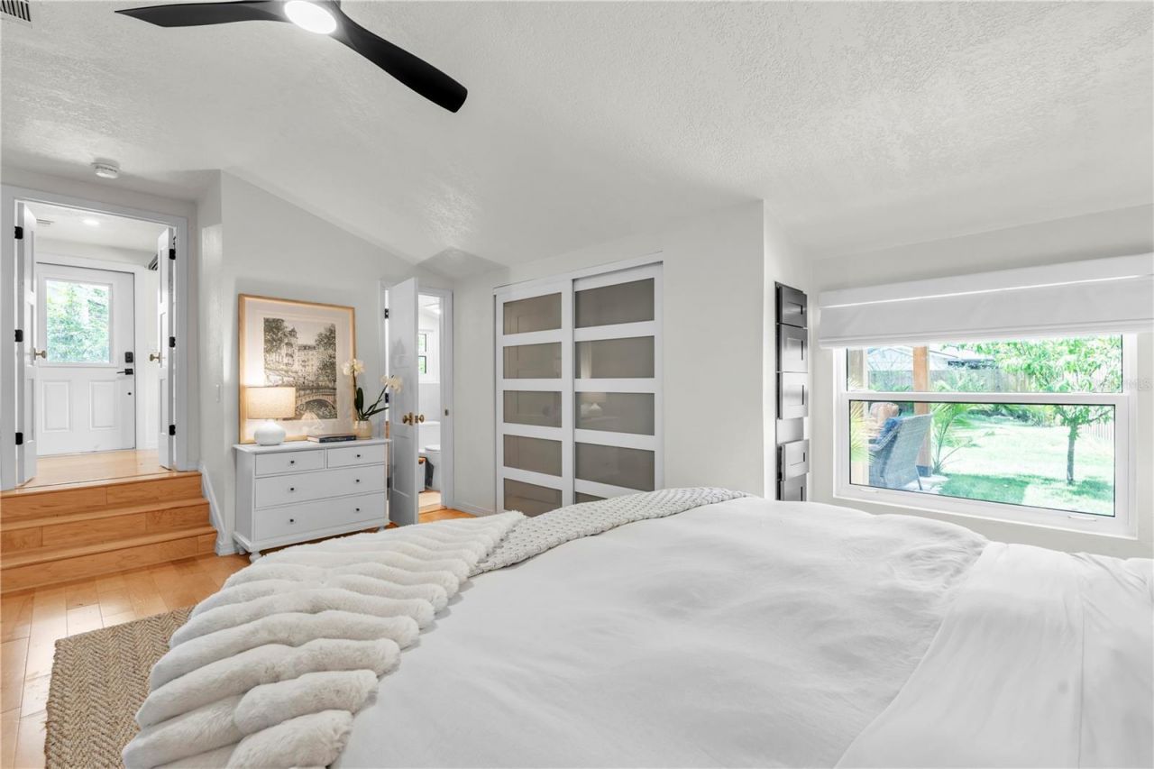 735 40th Avenue N, Saint Petersburg, FL 33703 Photo
