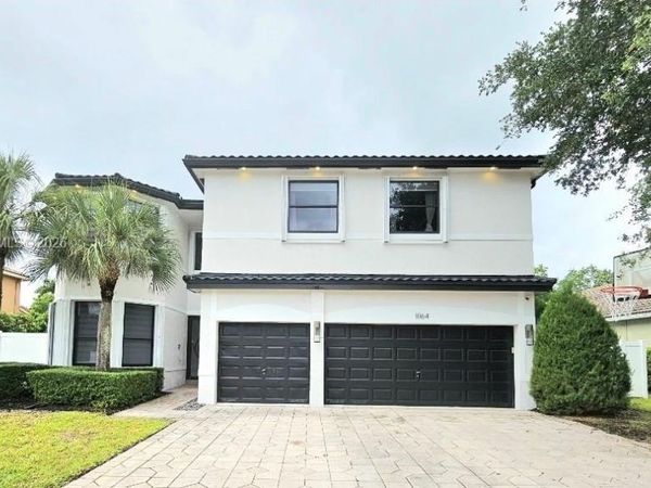 1064 SW 159th Ln , Pembroke Pines, FL 33027