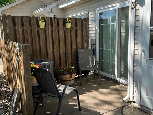 7026 19th Street N, Unit 3, Oakdale, MN 55128