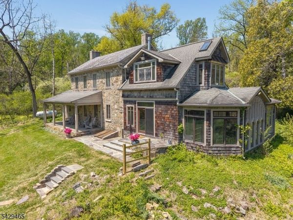 130 Shire Rd, Holland, NJ 08848