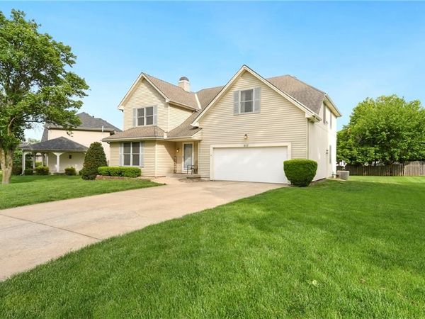 917 NW Winterset Street, Lee's Summit, MO 64081