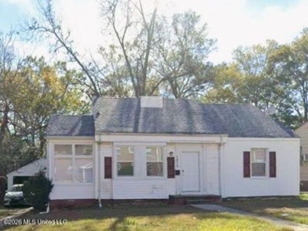 1215 Lawnview Place, Jackson, MS 39203