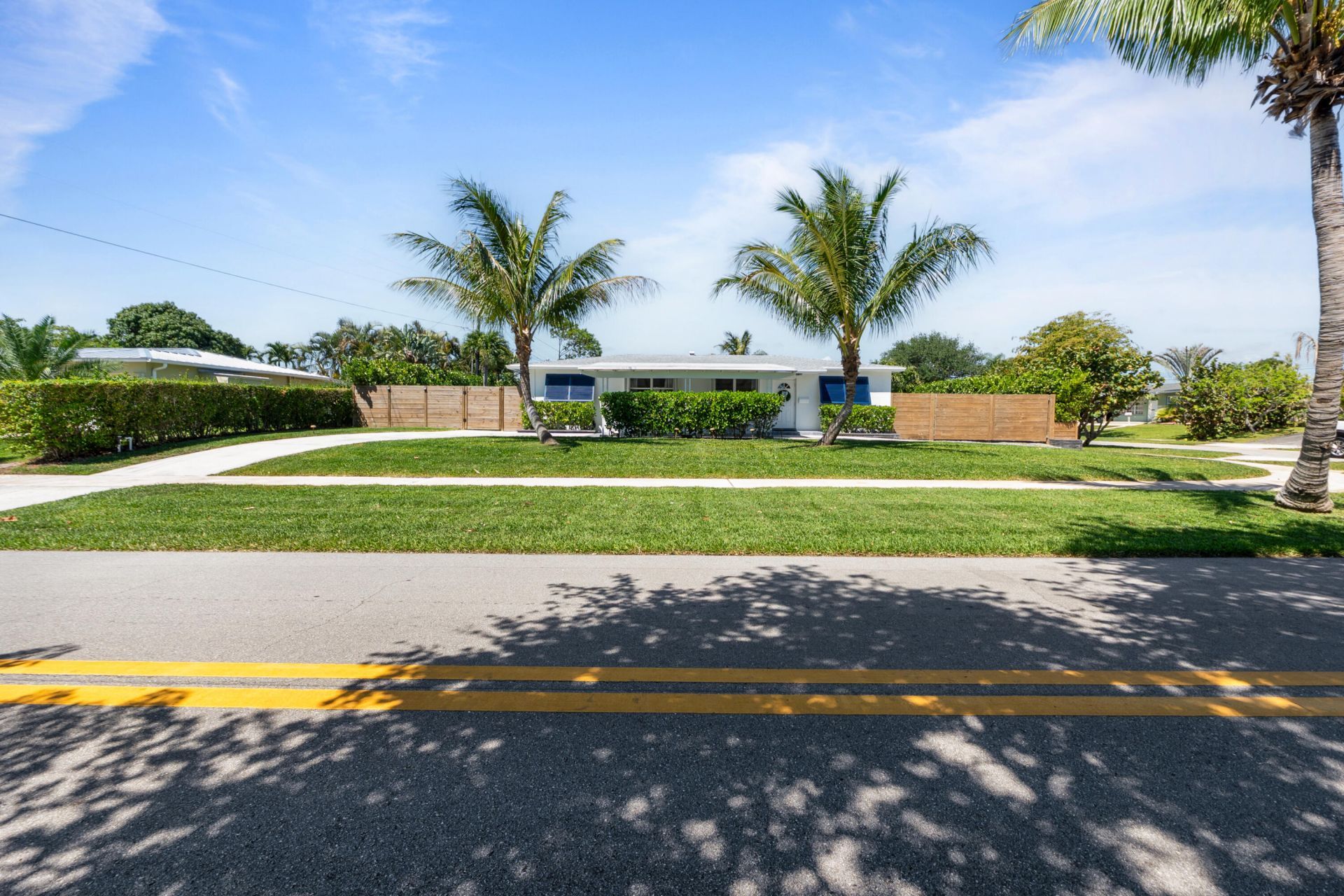 549 Fairwind Drive, North Palm Beach, FL 33408 Photo