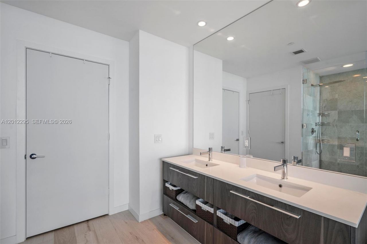 480 NE 31st St , Unit 3306, Miami, FL 33137 Photo