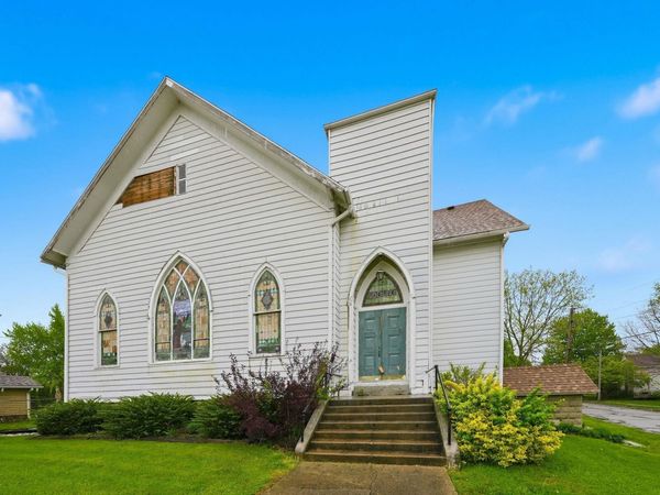 316 N Main St, Churubusco, IN 46723