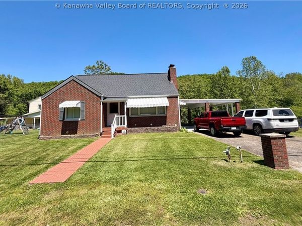 100 King Shoals Addition Road, Pecks Mill, WV 25547