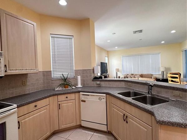 606 Mariner Bay Blvd, Fort Pierce, FL 34949
