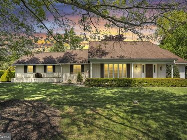 4 BANBURY ROAD, HUMMELSTOWN, PA 17036