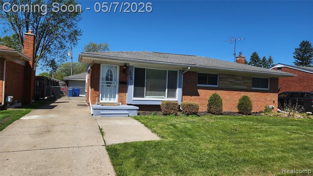 25543 Loretta Avenue, Warren, MI 48091 Main Photo