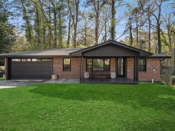 2746 Dale Creek Drive NW, Atlanta, GA 30318