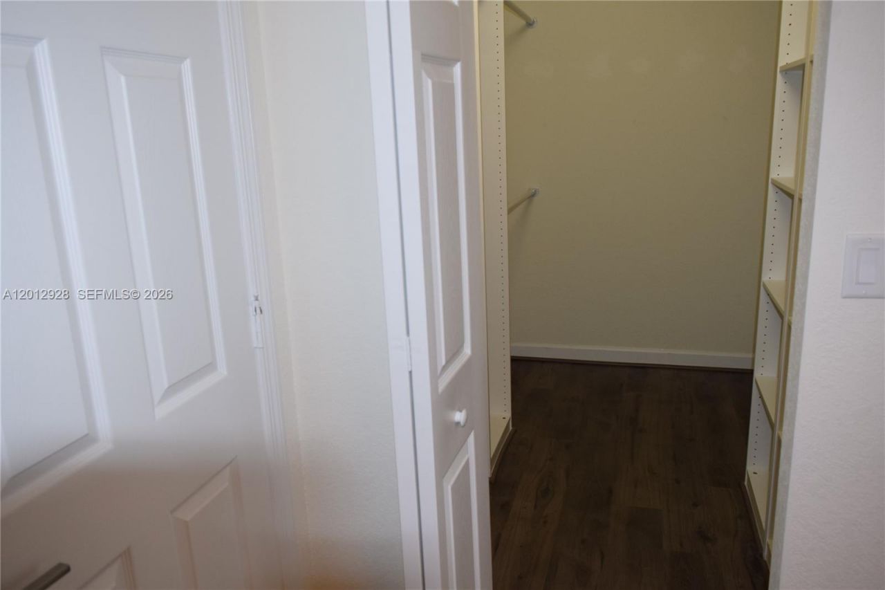 3384 W 100th Ter, Unit 3384, Hialeah, FL 33018 Photo