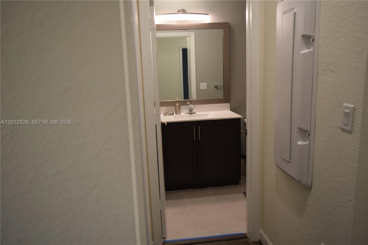 3384 W 100th Ter, Unit 3384, Hialeah, FL 33018 Photo