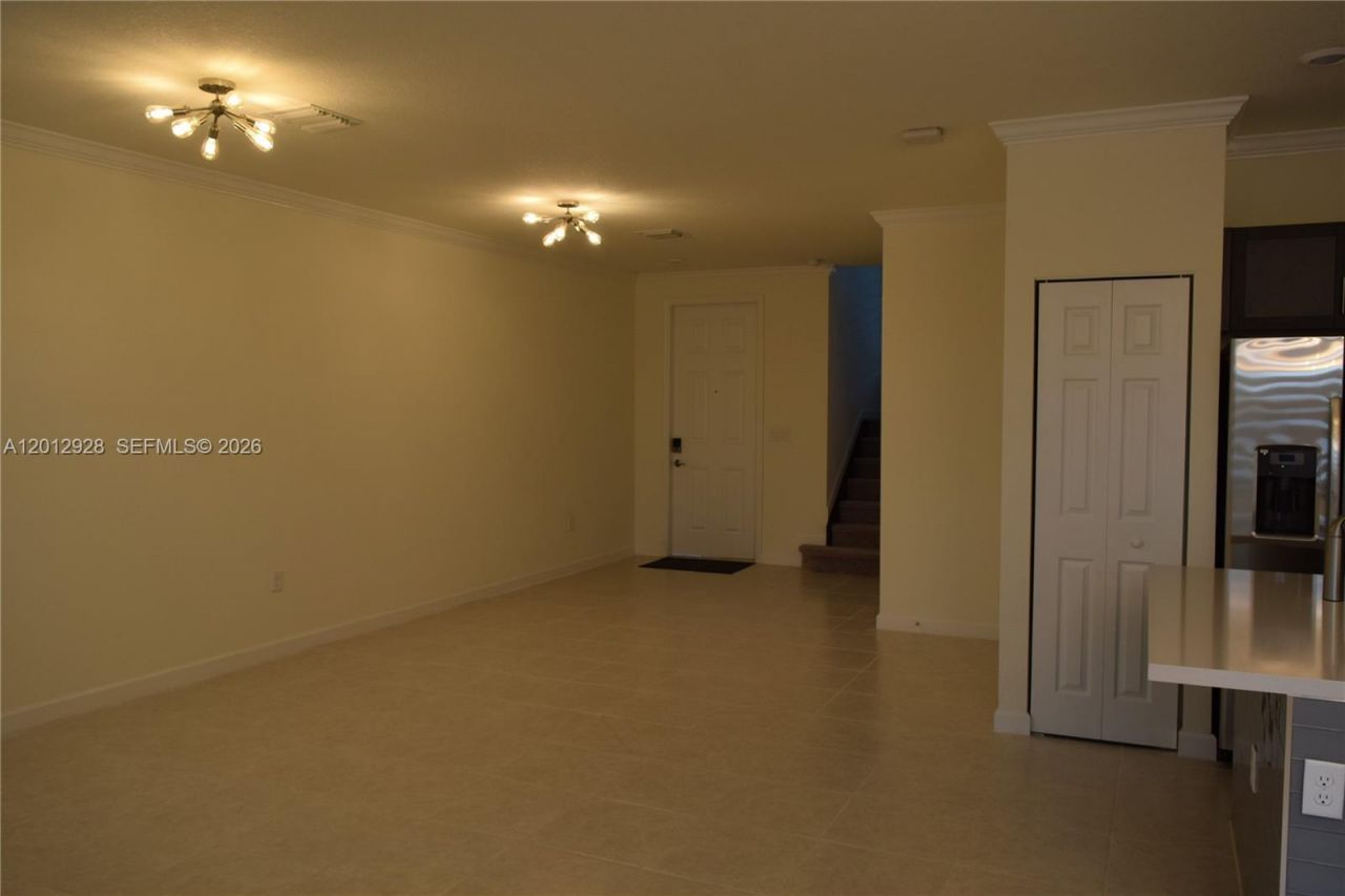 3384 W 100th Ter, Unit 3384, Hialeah, FL 33018 Photo