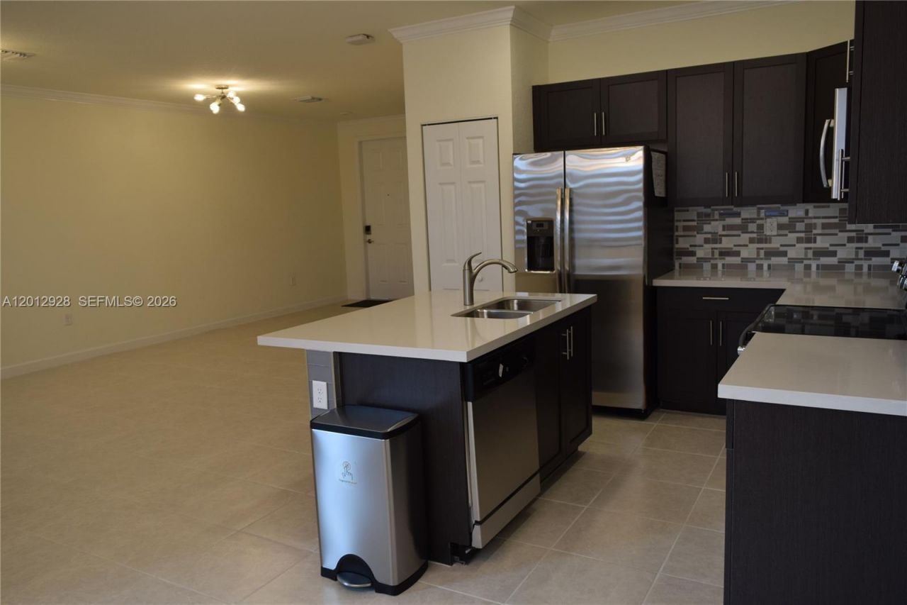 3384 W 100th Ter, Unit 3384, Hialeah, FL 33018 Photo