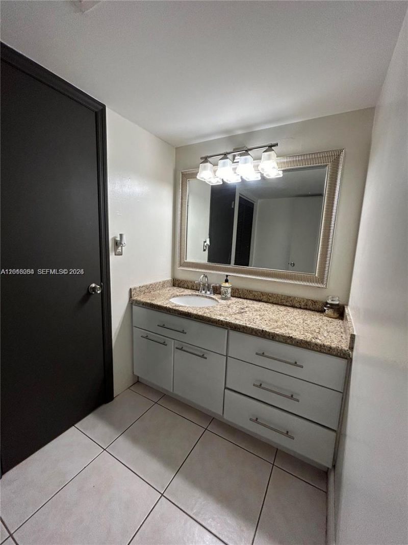2016 Bay Dr, Unit 407, Miami Beach, FL 33141 Photo