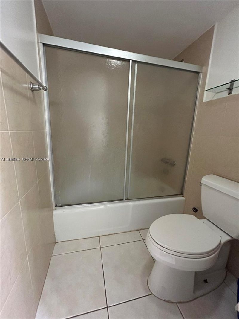 2016 Bay Dr, Unit 407, Miami Beach, FL 33141 Photo