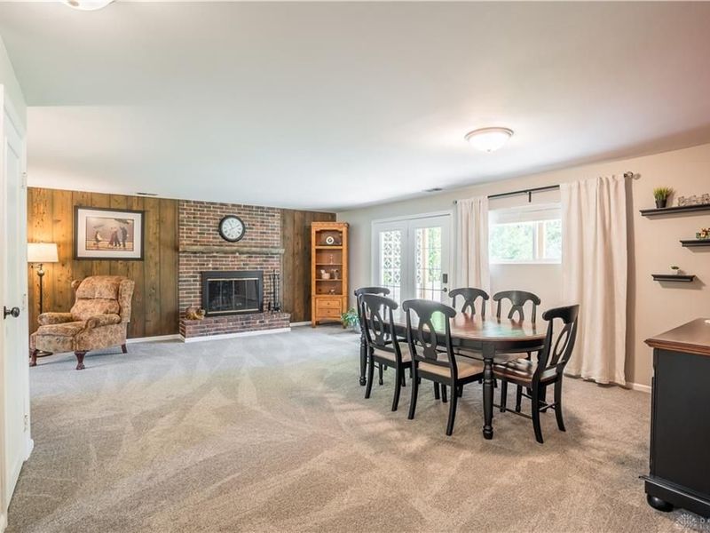407 Thelma Avenue, Clayton, OH 45415 Photo 4