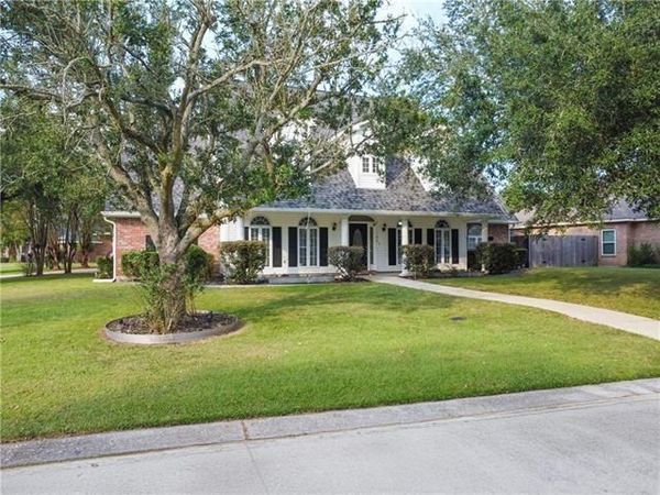 108 LAKE RIDGE Drive, LaPlace, LA 70068