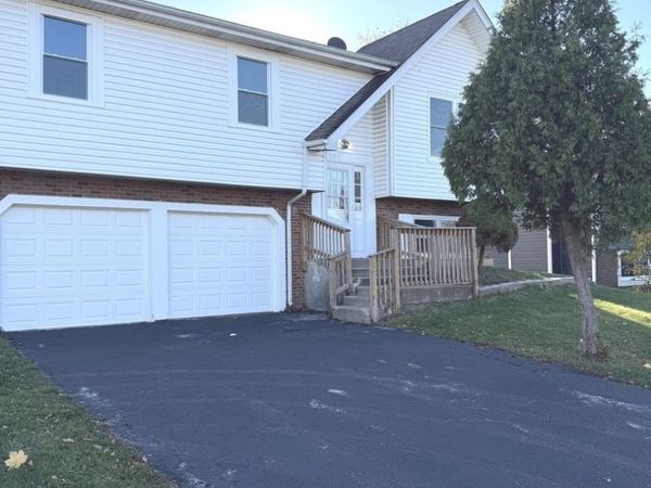 651 Chesapeake Drive , Bolingbrook, IL 60440