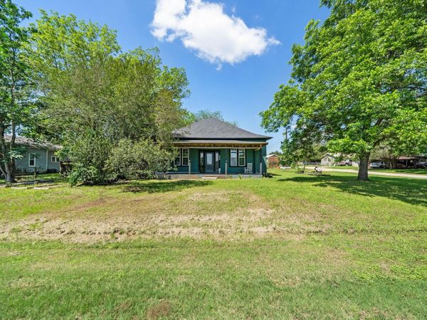 604 Avenue B, Lexington, TX 78947