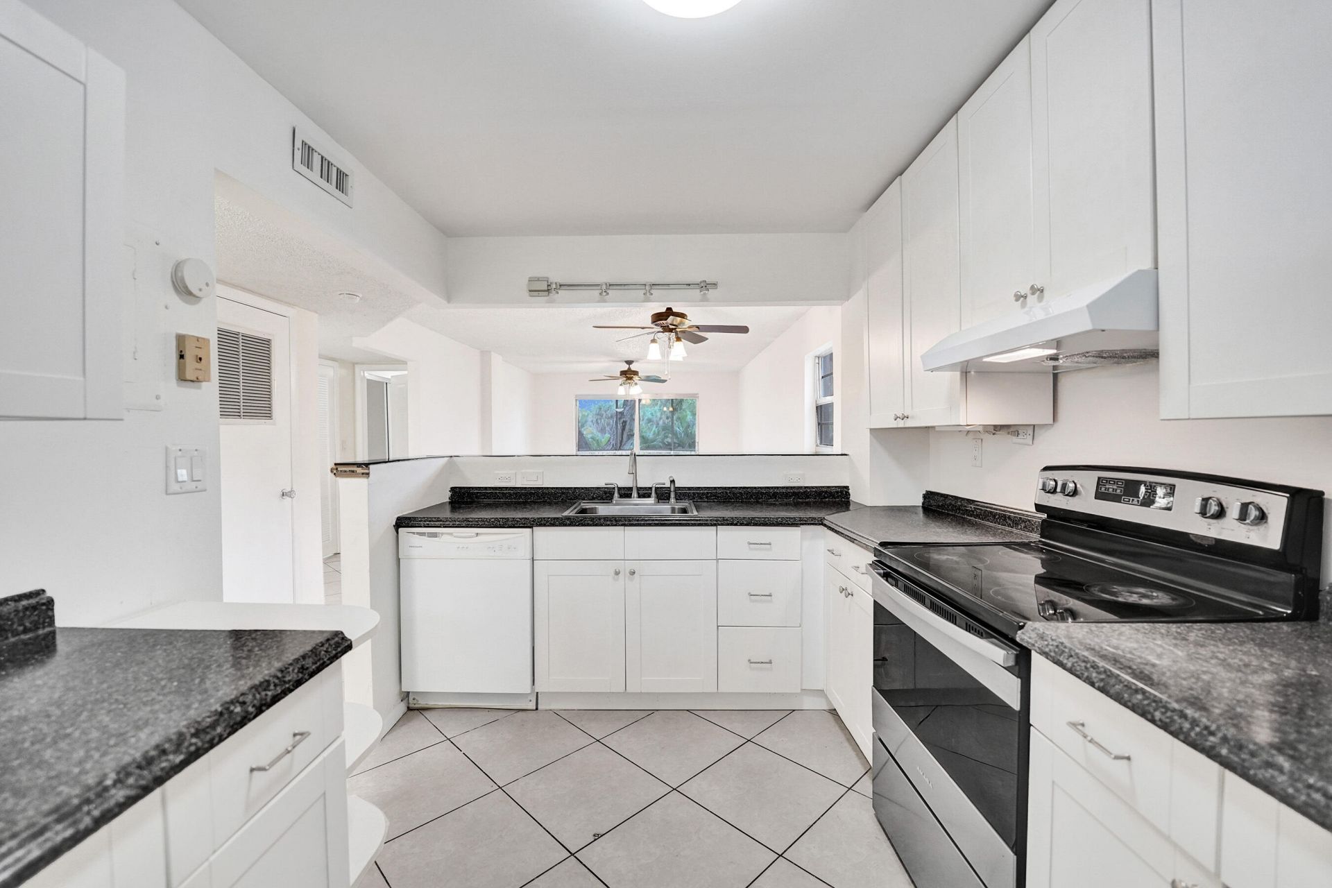 1100 NW 87th Avenue, Unit 208, Coral Springs, FL 33071 Photo